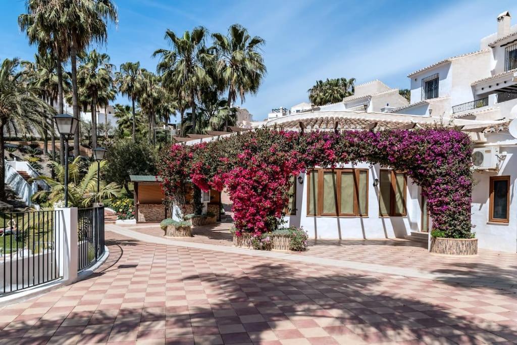 Oasis 16 Appartement Nerja Buitenkant foto